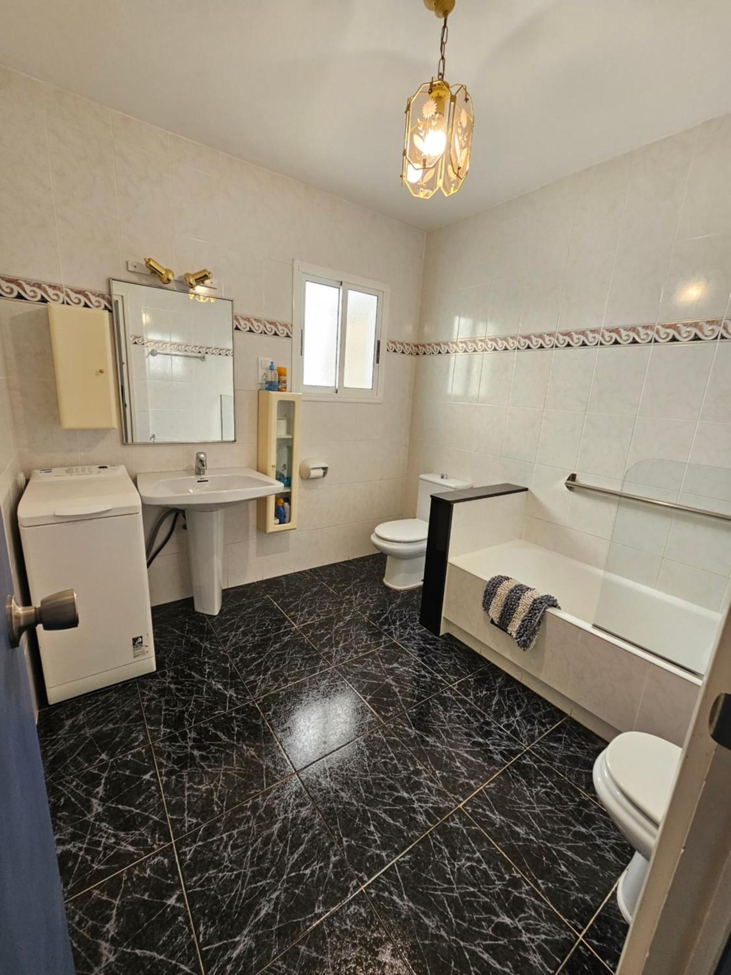 Acogedor Apartamento. ซาลอว์ ภายนอก รูปภาพ