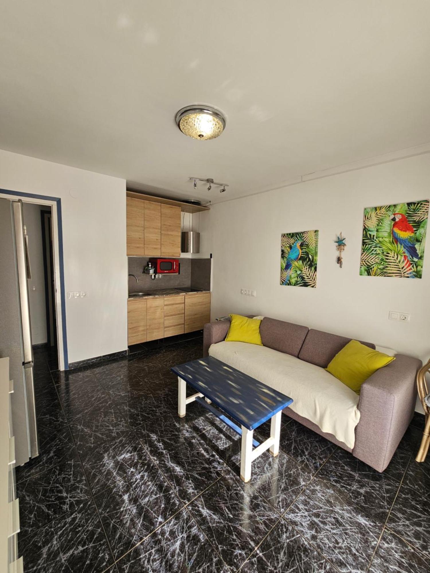 Acogedor Apartamento. ซาลอว์ ภายนอก รูปภาพ